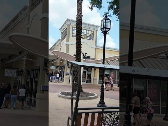 #houstontx  #mall #usa #shopping #travel #walkingtour #driving