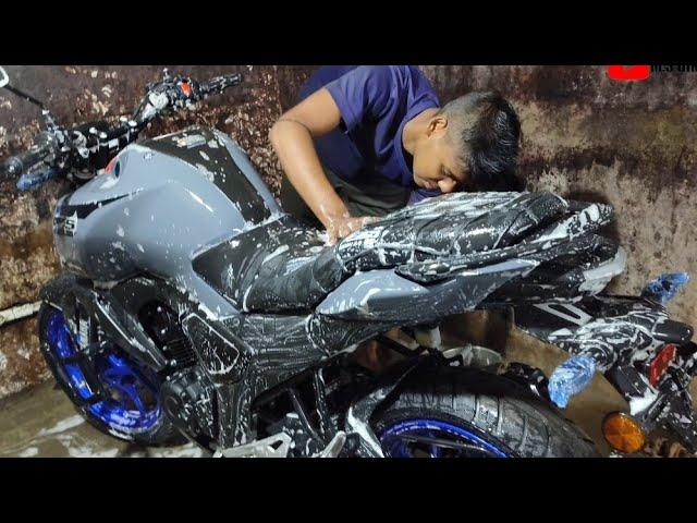 Fzsv4 bike washing 