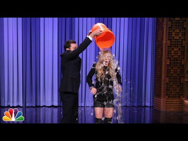 Suggestion Box: Lindsay Lohan Takes the ALS Ice Bucket Challenge