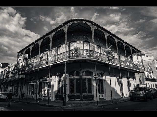 Street and architecture photography of New Orleans.