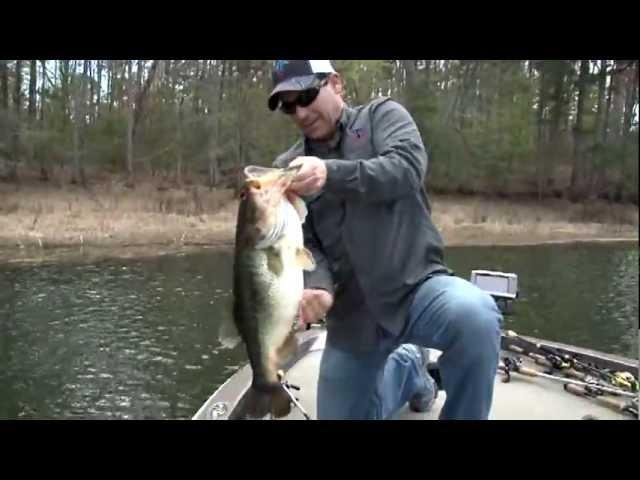 Fisherman's Handbook lists Great Fishing Lakes of America