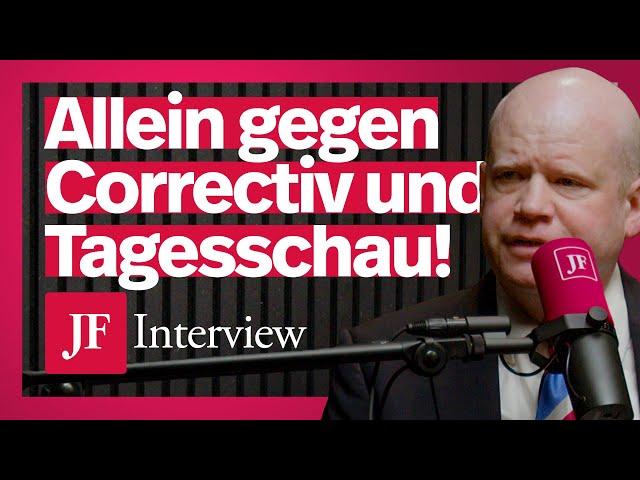 »Wir leben in einer staatlich gelenkten Demokratie« | Vosgeraus Kampf für die Wahrheit