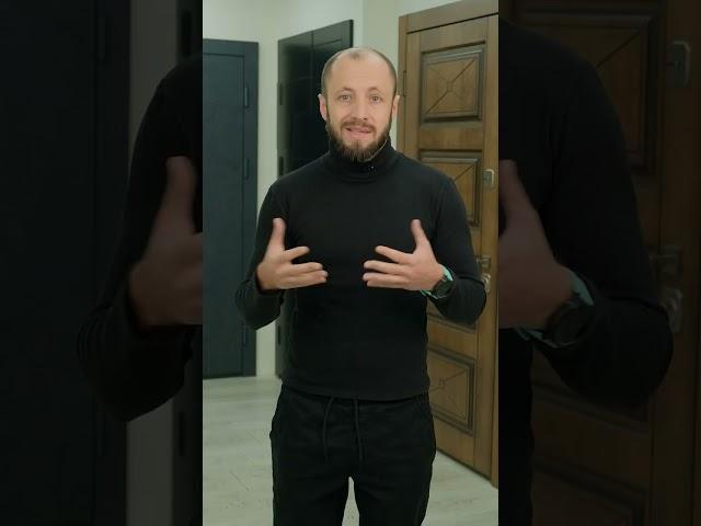 Сколько стоит нормальная входная дверь в квартиру? #shorts