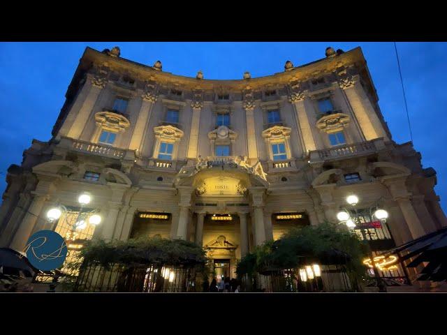 This Starbucks is unbelievable - Milan, Italy