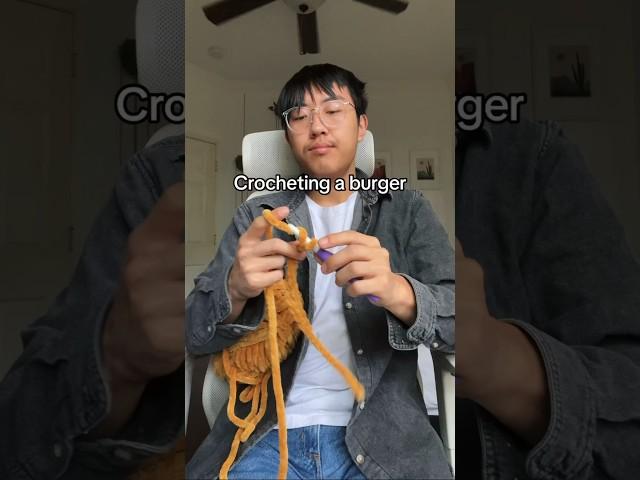 Crocheting a burger #crochet