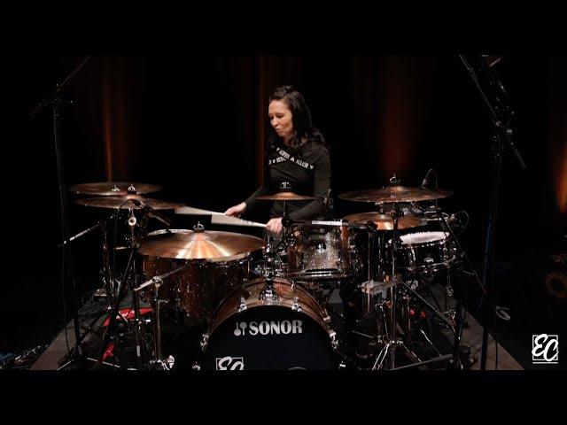 Emmanuelle Caplette Plays Stevie Wonder (Master Blaster & Higher Ground)