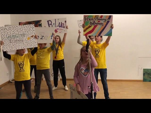 Kinderrechte-Performance zum Kinderrocksong Das ist unser Leben