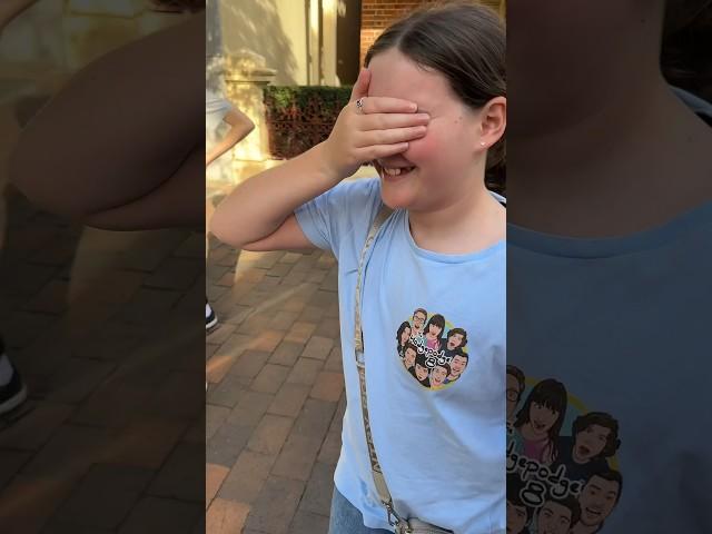 ALIYAH MEETS TAYLOR SWIFT  #surprise #aussiefamily #taylorswift #swiftie #meetingtaylorswift