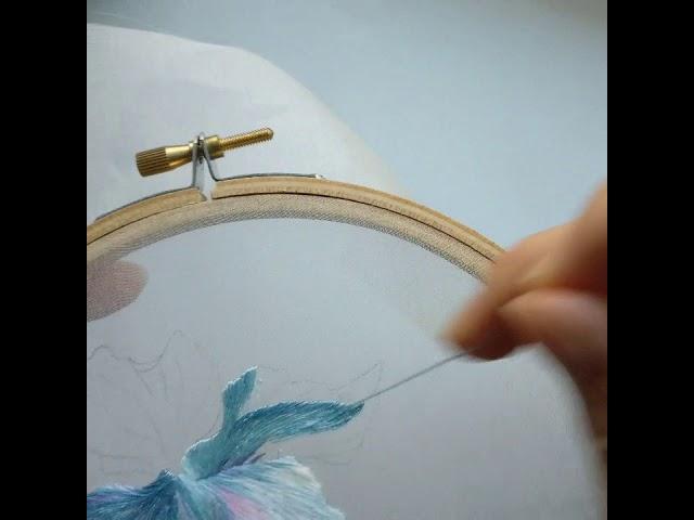 SHAN XU: How I shade color with very fine silk thread in Chinese embroidery. (part of process only)