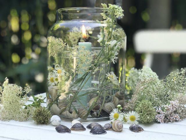 DIY. #Sommer Windlicht mit Wiesenblumen und Blumen Tischdeko mit Kräutern. Gläser upcycling