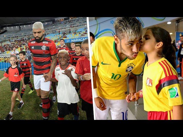 Quanto custa para uma criança entrar em campo com um jogador?