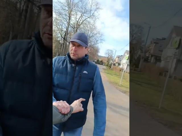 Сотрудник российского посольства в Литве украл велосипед и нападает на Паука