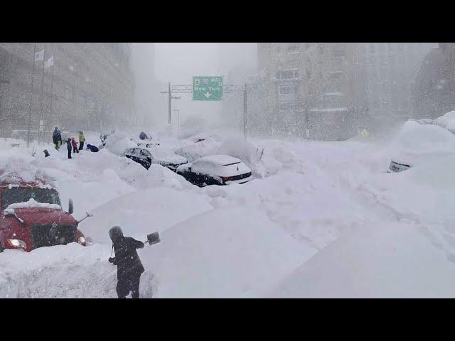 Now New York, US in a state of emergency! Massive snowstorm buries cars in Buffalo