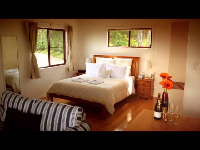 ecoRidge Hideaway Holiday Accommodation Ad