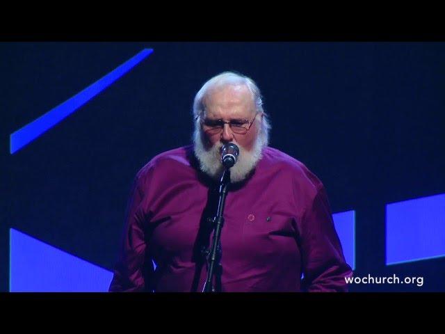 Charlie Daniels singing "He's Alive" with the WOWorship Team