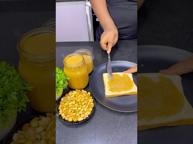 How to make the best homemade peanut butter at home with no preservatives. #peanutbuttersandwich