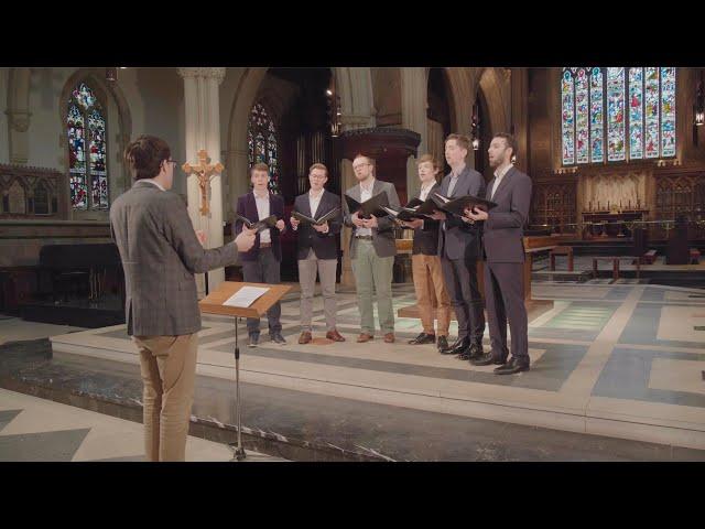 There is a flower (John Rutter) – The Gesualdo Six