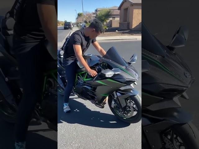 Ninja H2 is A Beast  | @derwek | @rideclutch