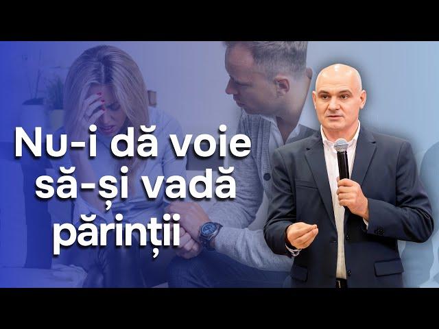 Soțul nu-i dă voie la părinți decât odată în an. Ce să facă?