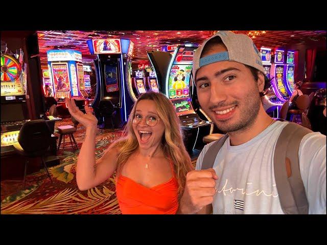 Pompsie Slots Is Playing LIVE From A Las Vegas Casino!