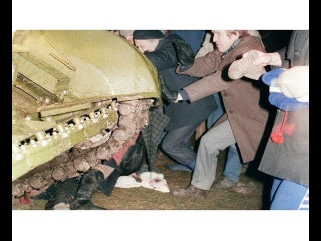 64 человека из КГБ СССР, штурмовавших Вильнюсскую телебашню, приговорены к 12 годам тюрьмы заочно.