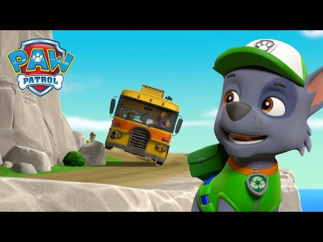 Os Cães salvam o autocarro turístico descontrolado e muito mais! Patrulha Pata PAW Patrol Português