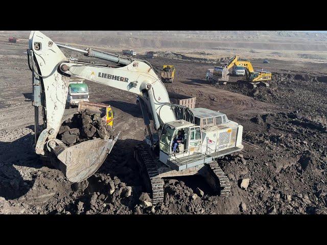 Liebherr 984 & Caterpillar 385C-395 Excavators Working On A Mining Site - Sotiriadis/Labrianidis 4k