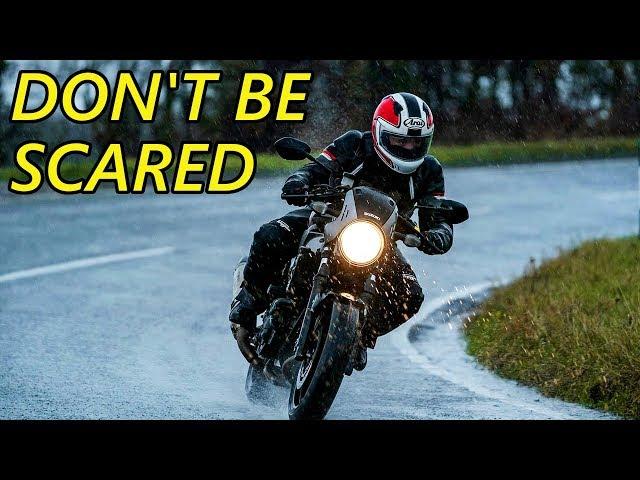 How to Ride a Motorcycle in the Rain (7 Steps)