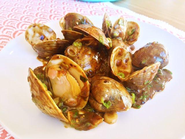 How to Make Cantonese Clams in Black Bean Sauce, CiCi Li - Asian Home Cooking Recipes