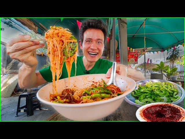 Thailand Street Food - 5 MUST-EAT Thai Noodle Soups in Bangkok!! 