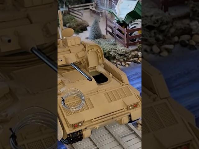 1/18 Ultimate Soldier 21st Century Bradley #military #history