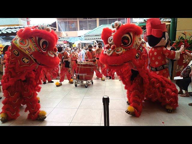 Lion Dance at Butter Kaya Kopitiam Petaling Street