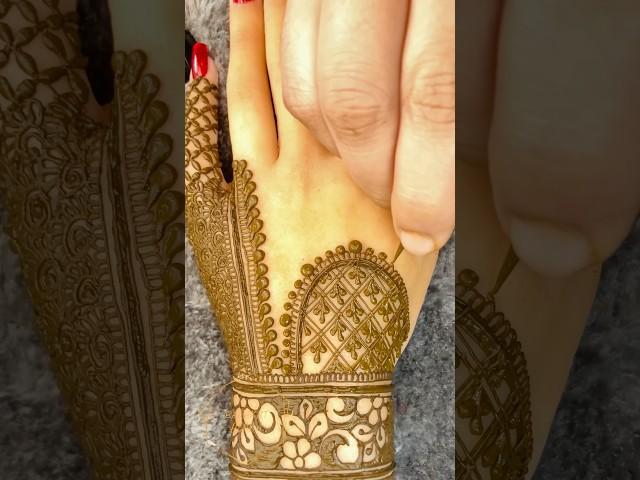 Beautiful mehndi #mehndi #henna #mehndidesign #hennadesign #easymehndi #mehandi #shortsvideo #shorts