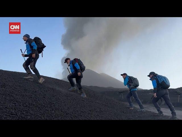 Fenomena Letusan Spektakular Gunung Etna Italia