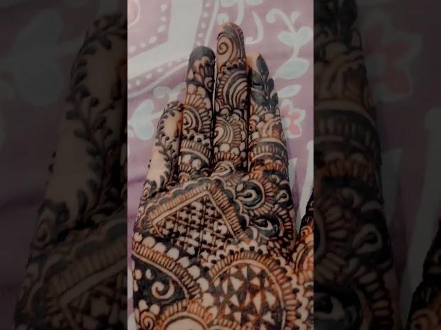 Asifa's Mehndi Artist