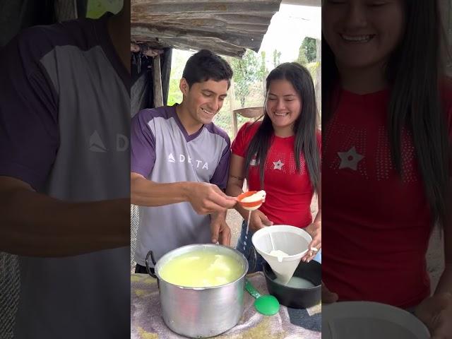 Mi tío holandés viajo y nos enseño hacer el #queso Crema  y nunca más lo volvimos a comprar ..