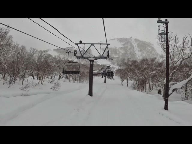 Day8 Niseko grand hirufu japow