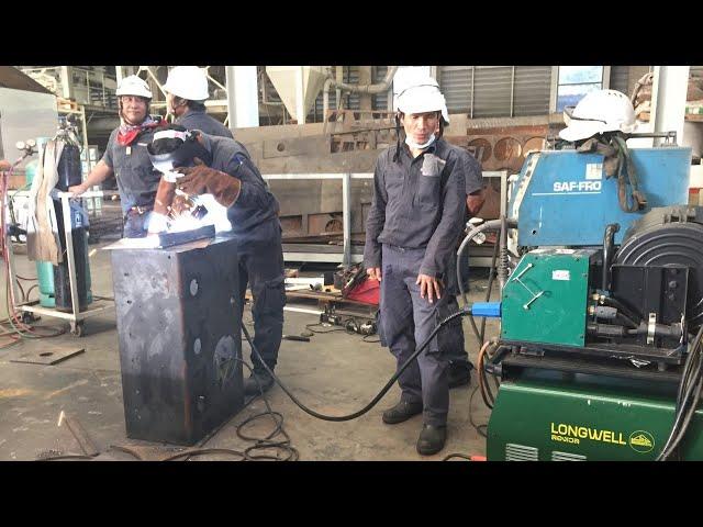 ทดสอบเชื่อมเหล็กหนาในโรงงานผลิตเครื่องจักรด้วย เครื่องเชื่อม LONGWELL MIG-MAG 400 แอมป์ 380V