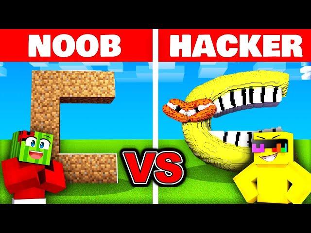 NOOB vs HACKER: I Cheated In an Alphabet Lore Minecraft Build Challenge! Letter C