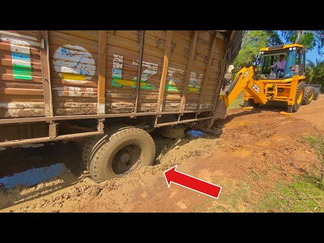 TATA Loaded Truck of Straw Stuck Pushing By 4x4 JCB 3dx Plus Eco Expert 4wd