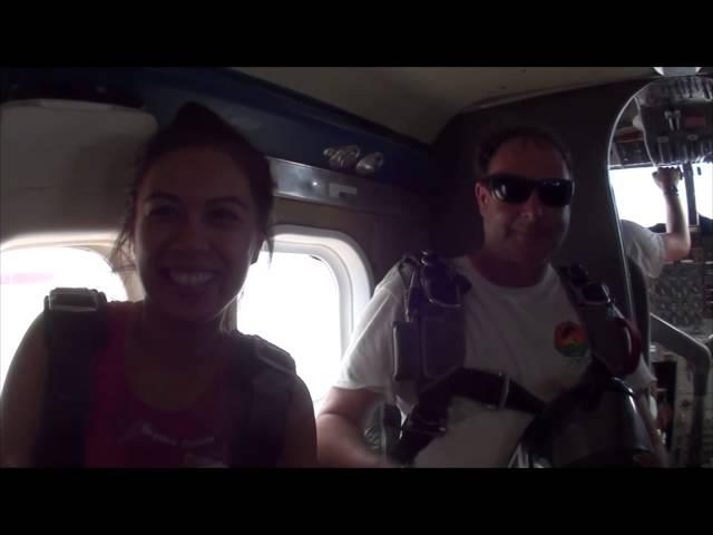 Khuong Thai  Tandem Skydiving at Skydive Elsinore