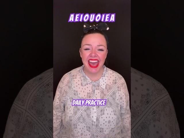 Warming up with The Vocal Coach Daily practice #singinglessons #vocalcoaching #singers