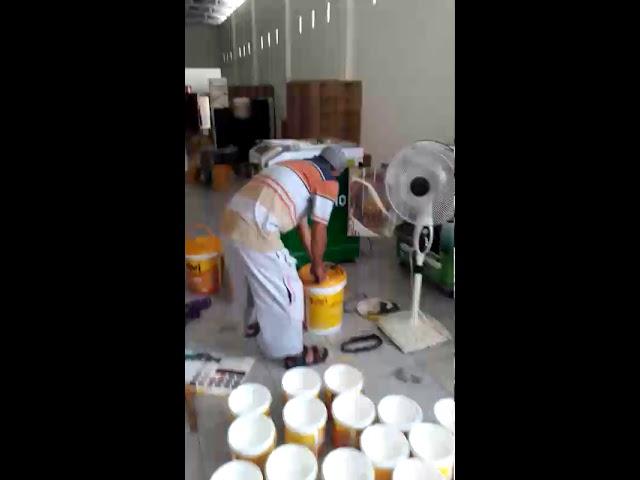 Proses mencari warna demi kepuasan pelanggan