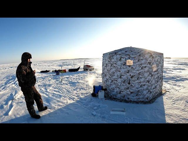 РЫБАЛКА С НОЧЁВКОЙ! В -22 В ПАЛАТКЕ НА ОЗЕРЕ \ ОНЕГО-КАРЕЛИЯ !