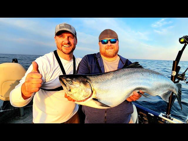 Lake Michigan Salmon Fishing!!!..."EMERGENCY" on The Water...Catch Clean & Emergency