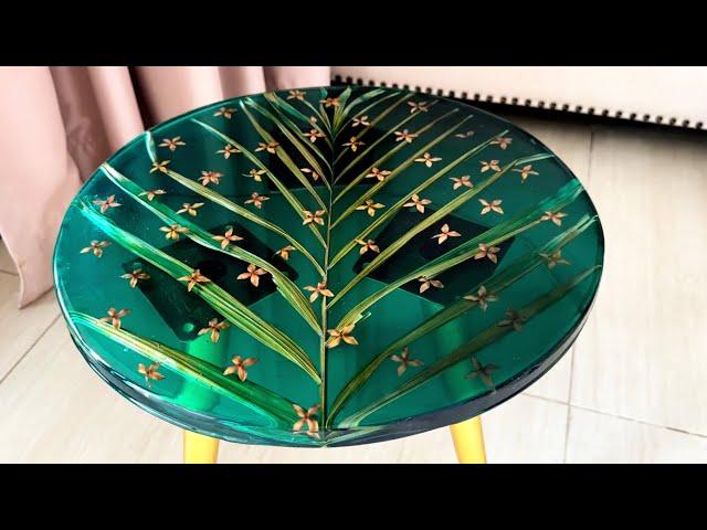 Resin Art Tutorial! Amazing Green Table Made from Flowers and Epoxy Resin.