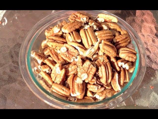 THE EASIEST WAY TO SHELL AND CRACK PECANS UNDER 30 SECONDS!!!