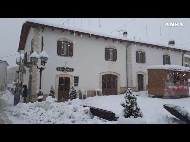 Maltempo in Abruzzo, gelo e neve sopra i 600 metri