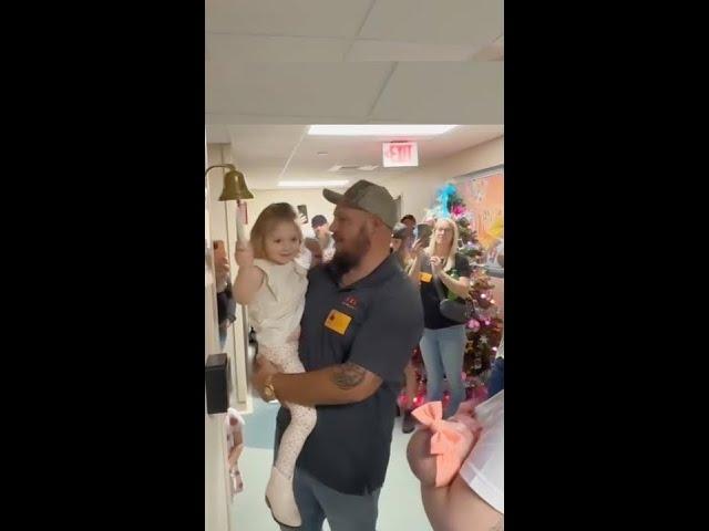 Paislee Rings the Bell to Celebrate Being Cancer-Free! 