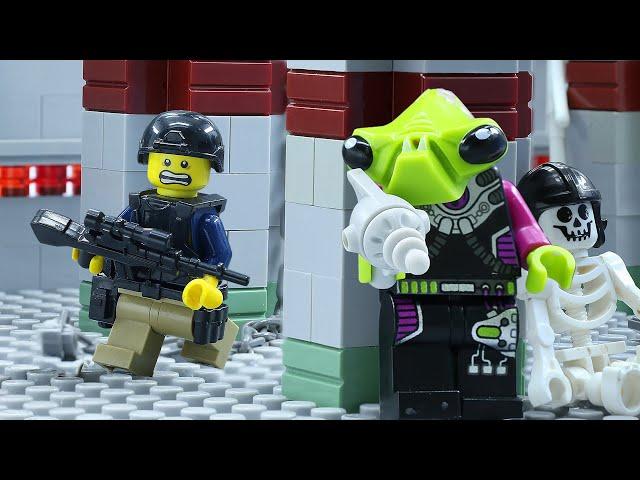 SWAT überfiel den Alien-Bunker - Lego SWAT